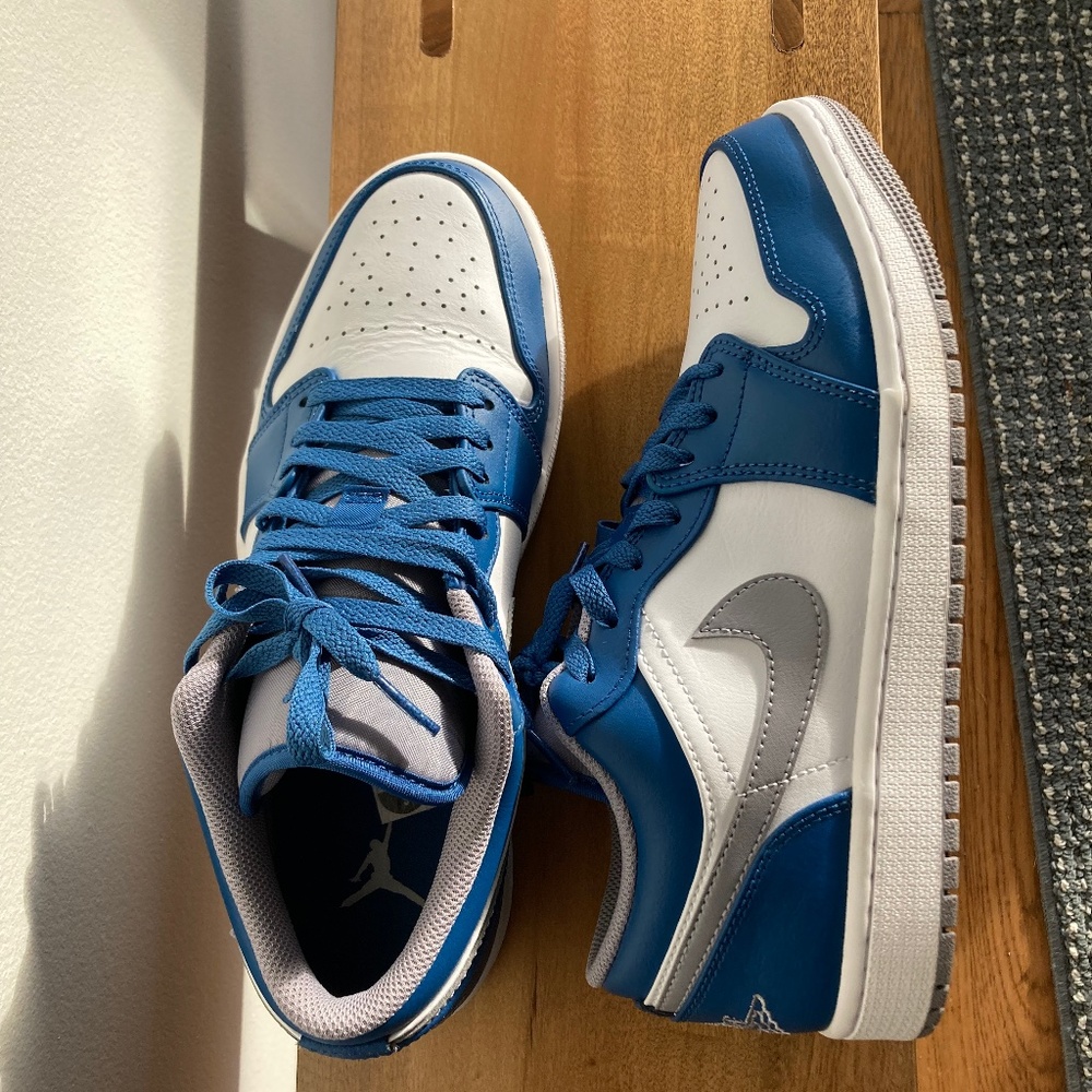 Nike Air Jordan 1 Low Men’s size 9